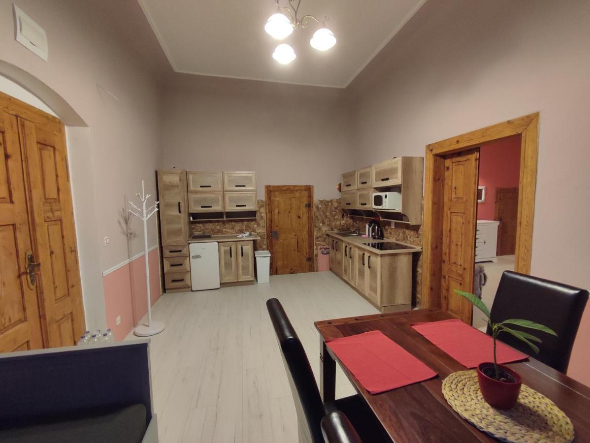 Zamecky Apartman - Castle Apartment Stříbro Buitenkant foto